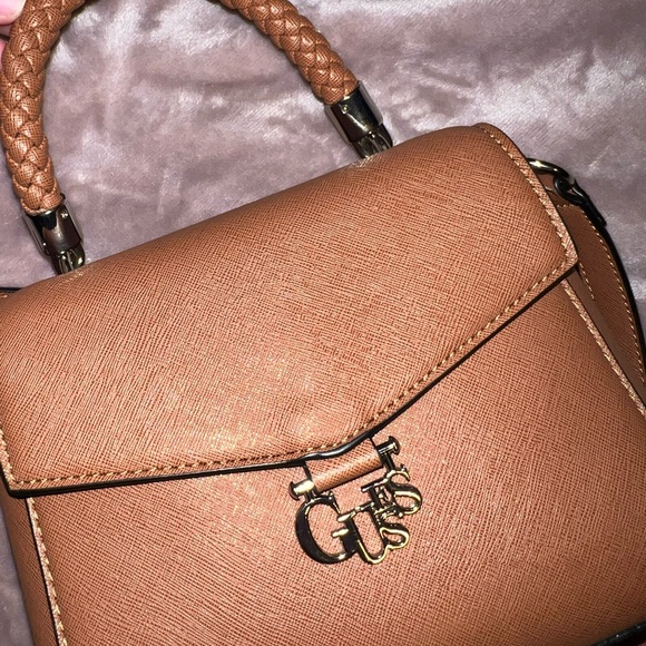 GUESS PURSE - Picture 4 of 7